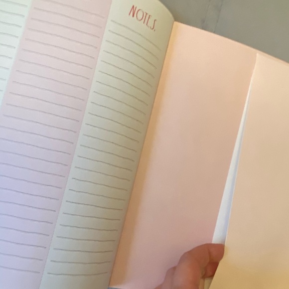 🗓 RAE DUNN | “Make It Happen” 2021 Planner - Picture 10 of 10